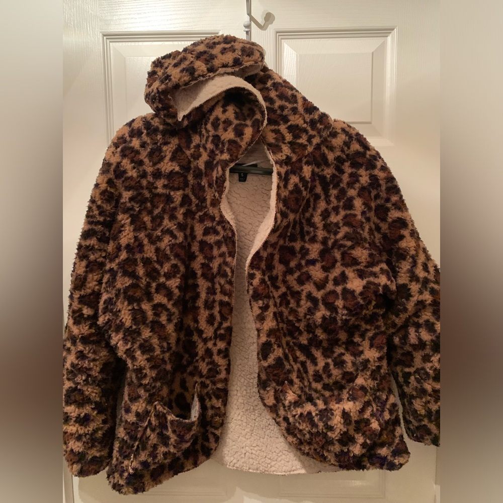 Furry cozy jacket, reversible (one side cheetah one side cream),